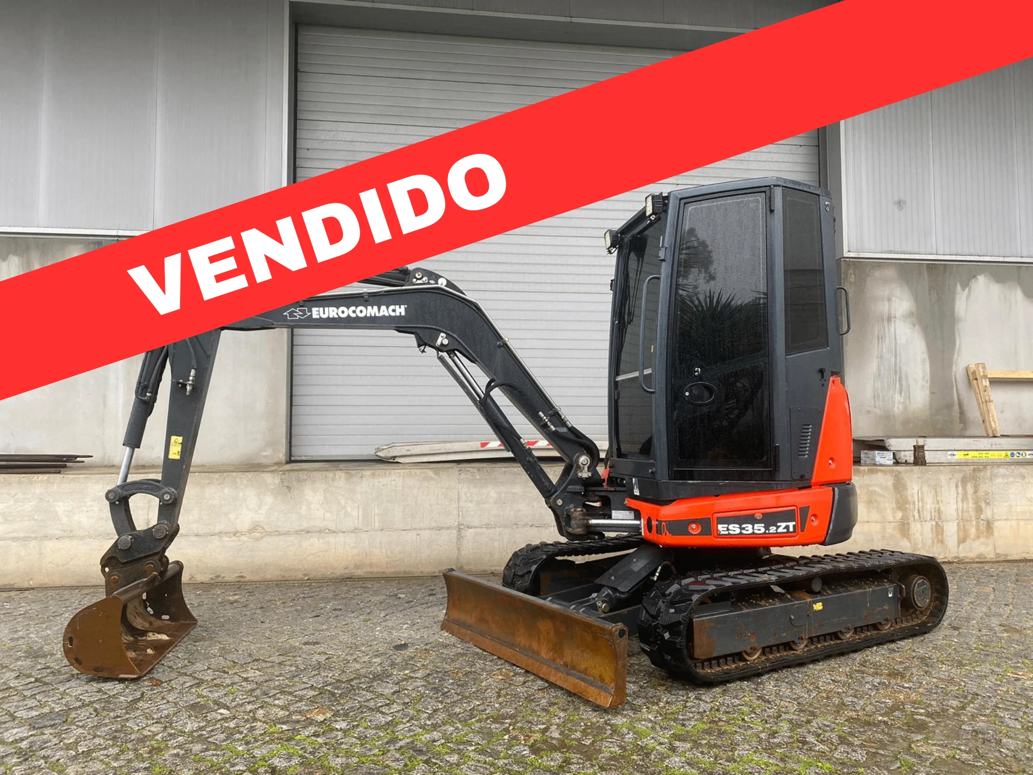 mini-escavadora-vendida